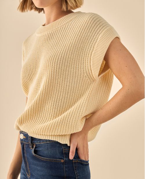 Chaleco tejido cuello alto