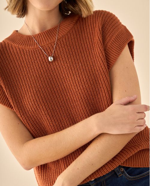 Chaleco tejido cuello alto
