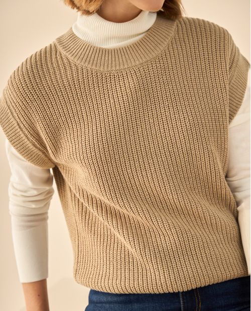 Chaleco tejido cuello alto